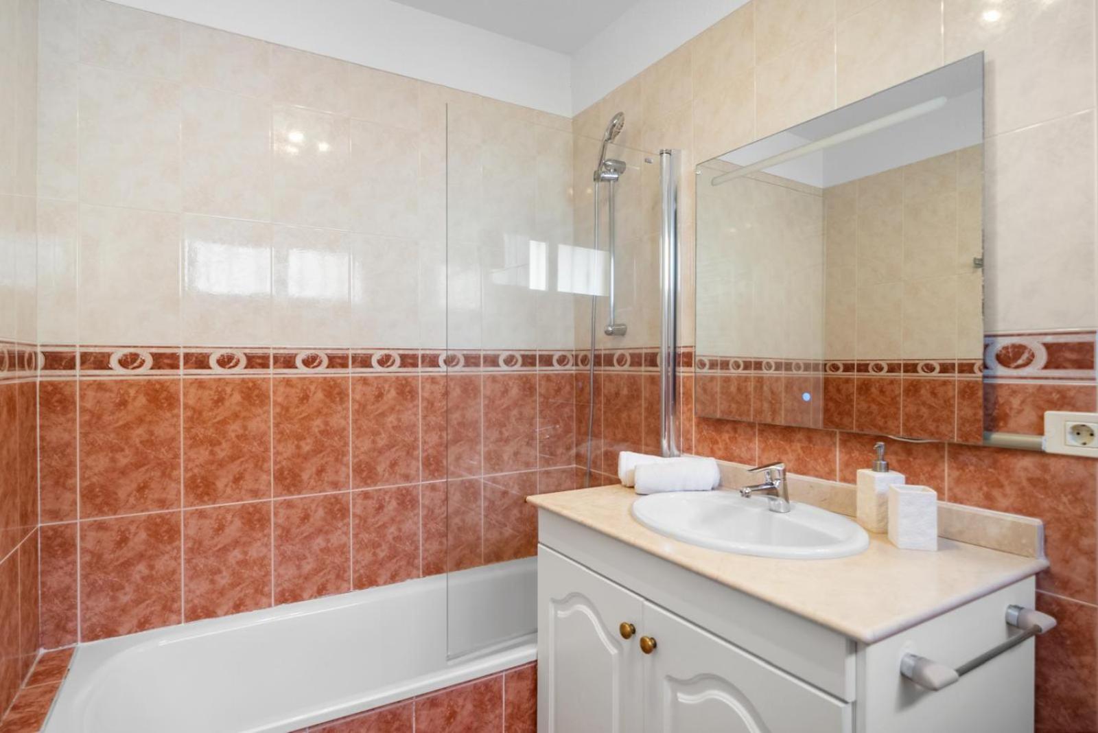Roque Del Conde Aragon Apartment Адехе Екстериор снимка